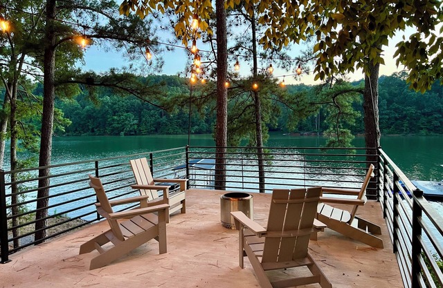 ☀️New Listing☀️ Shady Pine Landing - Renovated Cottage at Smith Lake, Crane Hill