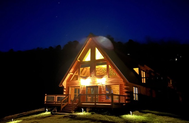 *NEW LISTING* The Summit Getaway