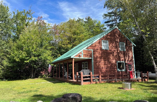 New Listing! Cozy Chalet 10-Minute Drive to Sugarloaf, Sleeps 9