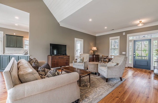 New Listing! - 3br/2ba on Harbor Island