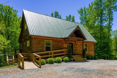 New Listing! Wine Country Retreat - 2 Bed, Hot Tub