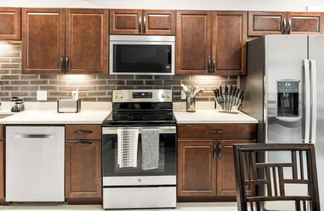 New! Luxury Apartment! Centrally Located!