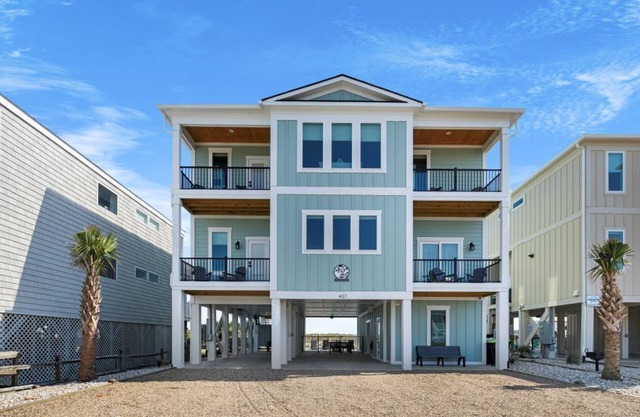 New luxury beach front house steps from the ocean