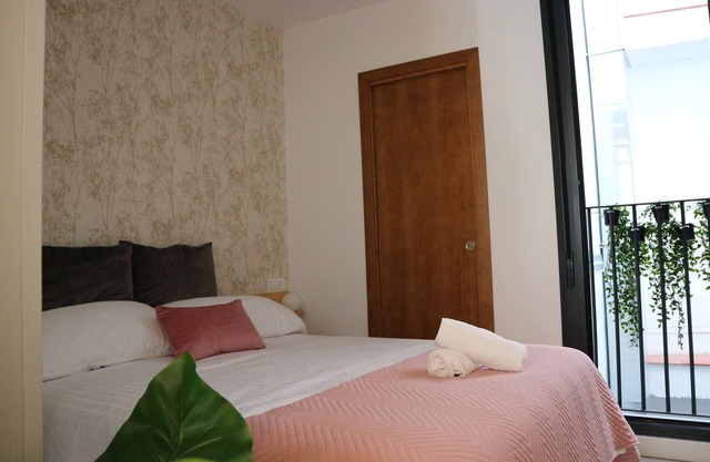 NOUVEL APPARTEMENT DE LUXE! CENTRE D'HISTOIRE 1 CHAMBRE (4 PAX)
