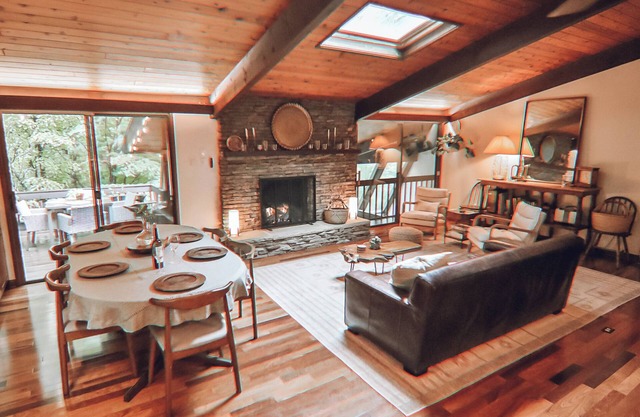 NEW Mid-Century Forest Retreat - 12mins to TIEC