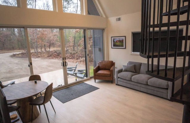 New Modern Chalet in the Woods - Near fishing, hiking, atv snow trails. Cabin 1