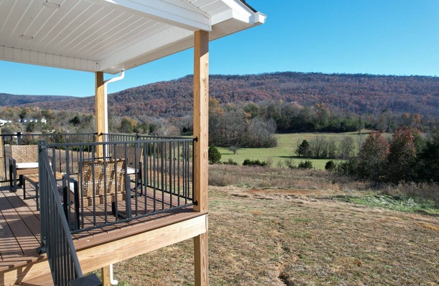 **NEW** Mountain & Sunset Views l Near Cloudland Canyon - Cloudland Cottage!