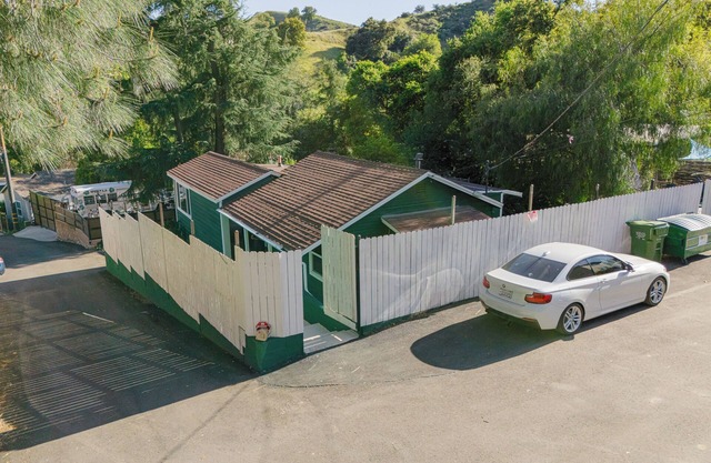 NEW MTN Home with Fast INTERNET & AC awesome Angeles Forest - 3bed2bath