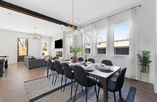 New Nash home: Games, Glam room, 3 Mi to Broadway