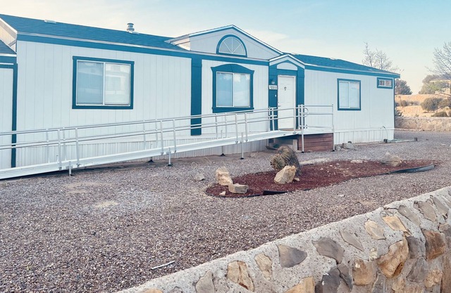 NEW!! NICELY Remodeled Mobile home Mtn view, peaceful quiet Neighborhood