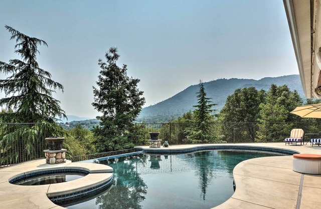 NEW! Oakhurst Family Retreat - 19 Mi to Yosemite!