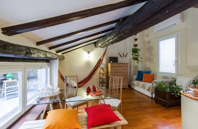 Nouvel appartement d'une chambre près de la Piazza Santo Stefano