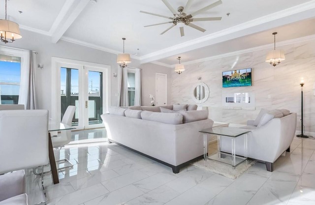 New Orleans 5 Bedroom Penthouse