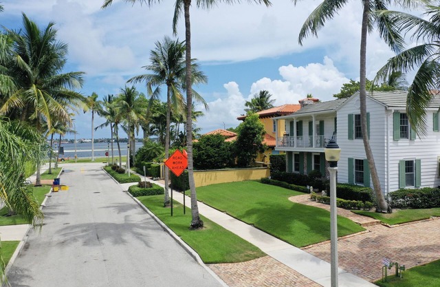 *NEW* Palm Beach Ocean Oasis w/ Intracoastal views