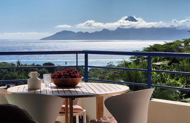 New Paradise : appartement moderne et design avec vue imprenable sur Moorea