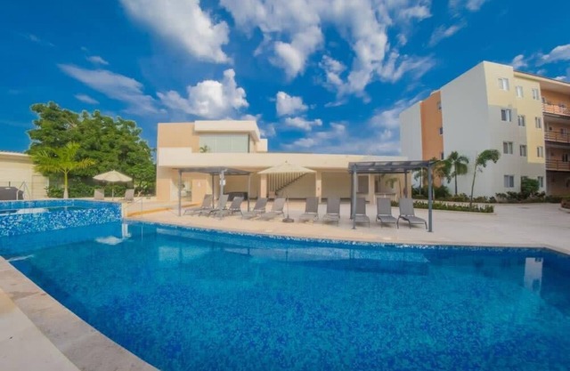 New Penthouse! 3Bed+2Bath- Azulejos