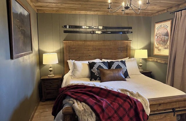 NEW Pickles Point - Western Mountain Getaway