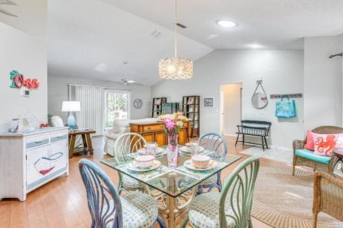 New Port Richey Home with Charcoal Grill Near Hiking