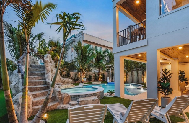 Siesta Springs - Cinq Chambres Maison, Couchages 14
