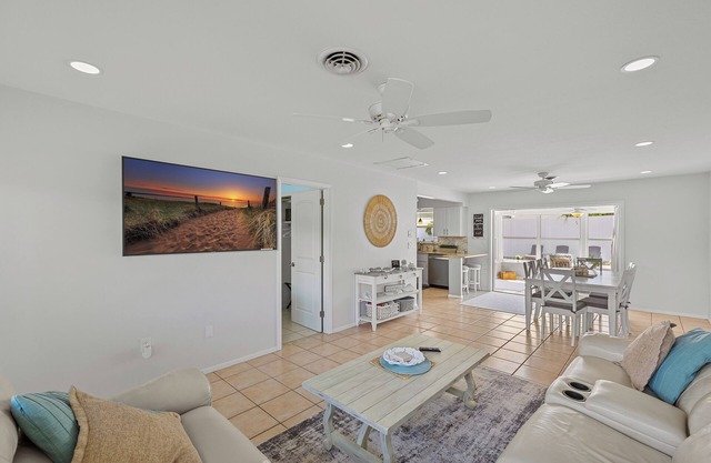 NEW! Private Pool Paradise- Minutes to Multiple beaches! Venice, FL