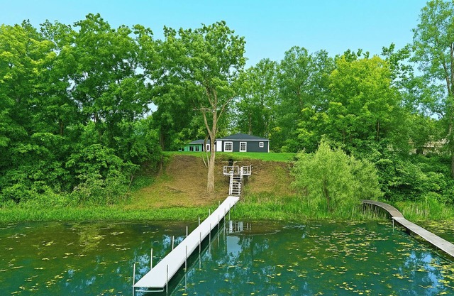 New! Private Lakefront Retreat [3BR/2BA] Game Room