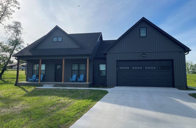 New Quiet Retreat-Distilleries, Hot Tub Shaker Village, Herrington Lake