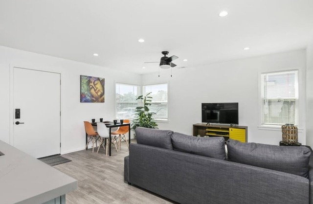 New Remodeled Affordable 1bedroom 1 bath full kitchen near SFO and Caltrain