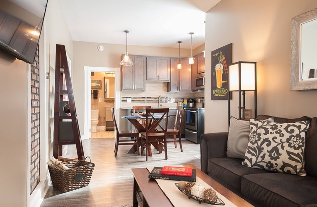 ☆ Nouvelle rénovation ☆ Holly Hills ☆ Carondelet Park ☆ Yard