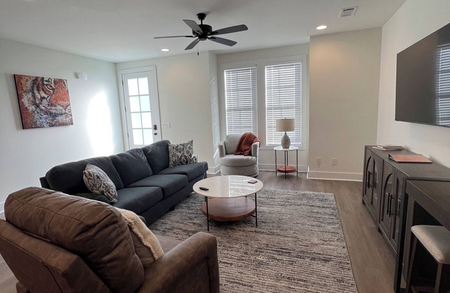 NEW RENTAL Auburn Getaway Home- Close to Campus! Sleeps 8, Family-Friendly.