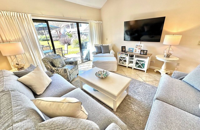 New Rental Perfect for the whole Family! Golf Cart & Dog Friendly 5109BW