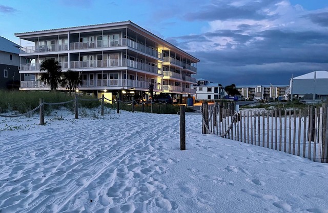NEW RENTAL! Surfside #11, Beautiful Beachfront Condo. Allergy Friendly:No Pets.