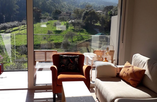 Nouvelle maison mitoyenne à proximité des plages et de montagnes