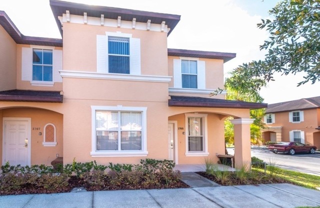 NEW! Spacious 4-Bed Oasis at Regal Oaks Resort – Close to Disney & Old Town