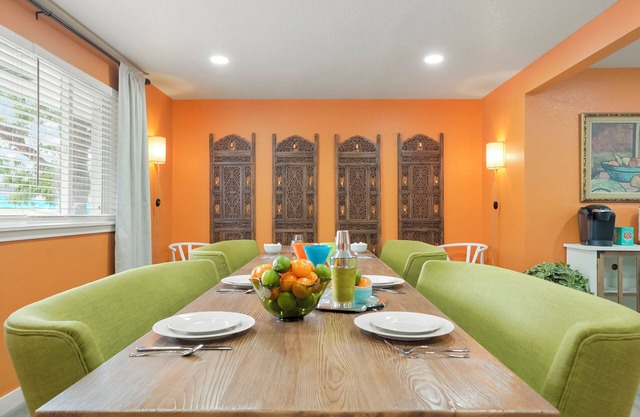 New + Spacious 5-bedroom house with hot-tub, games, and much more!