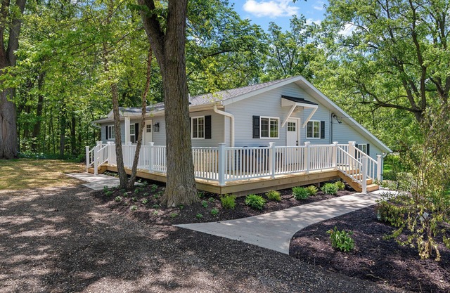 NEW! Spacious Lake Geneva Home & Cottage, Only 5 Minutes to Downtown!