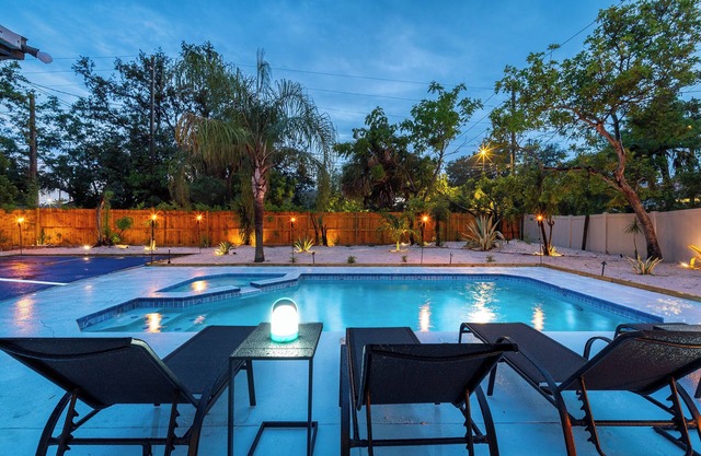 New Spacious St. Petersburg Retreat – Pool, Fire Pit, Pickleball & More