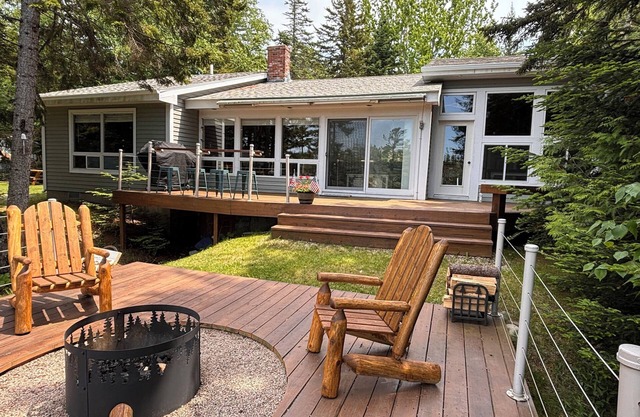 New special rates! Close to Acadia's hikes and great deck with fire pit to RELAX
