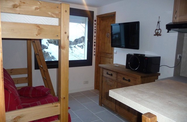STUDIO NEUF 15m² 2 ALPES PLEIN CENTRE