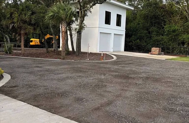 new studio on Bay near downtown Pensacola night life and short walk to golf