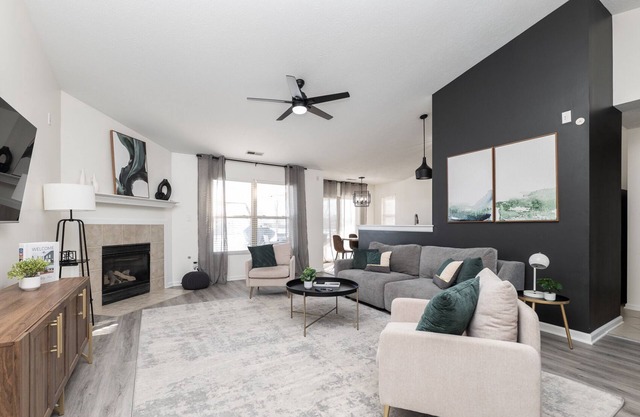 NEW! Stylish Ranch near Grand Park/ Westfield w/ all the Extras! Sleeps 10!