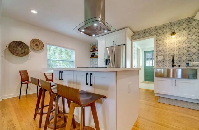 NEW! Sunshine Cottage in Downtown St. Pete