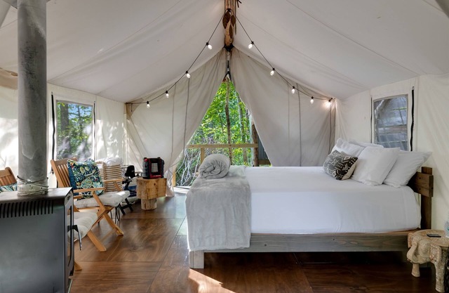 Travel&Leisure mag top Glamping luxury T4