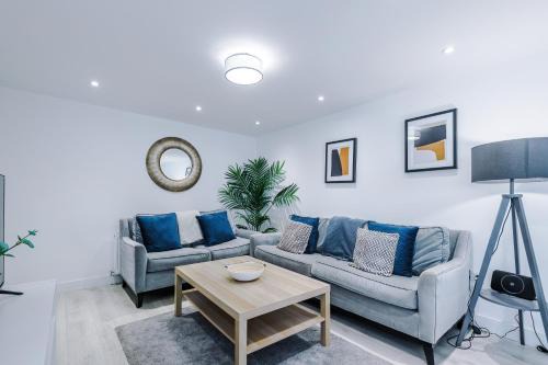 New! The Hansas Hideaway Townhouses - By Parydise Properties Ltd - 2 x 3 Bed 3 Bath Luxury Townhouses - Perfect for Family Escapes or Business Trips