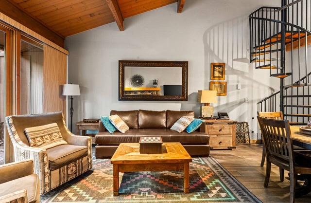 NEW! Tranquil Sedona Creekside Retreat!