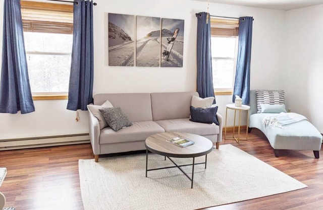 * NOUVEAU - Trillium Nest - 2BR 1 salle de bain privée et calme avec garage de stationnement