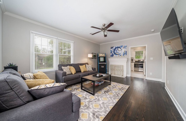 NEW! UPTOWN Cottages - 2bed/1bath-new furnishings!