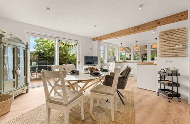 NEW! Vacation home Uppum simply more beautiful living...
