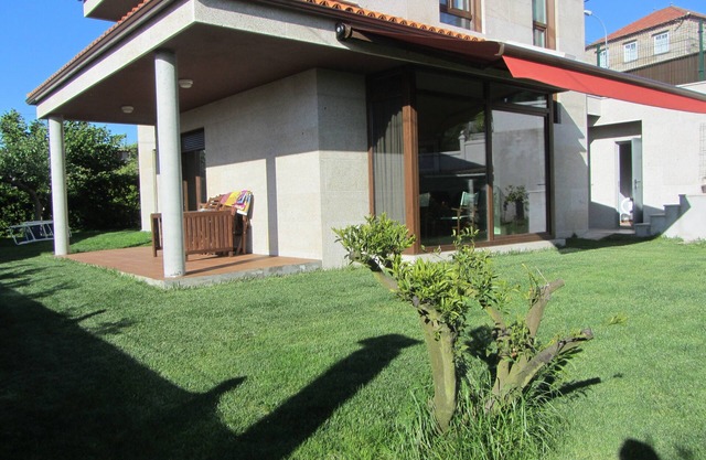 Villa neuve très proche de la plage avec jardin pour 10 personnes Sanxenxo VUT-PO-000587