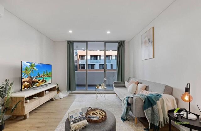 New Vivid 2 bedrooms Apts in Heart of Wolli Creek