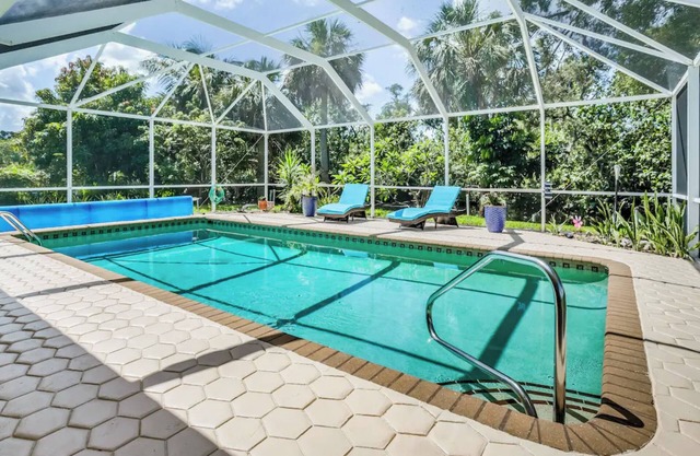 NEW! Waterfront Heated Pool, Kayaks, Fishing Pier, Fire Pit w/office